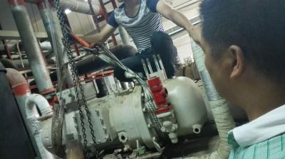 凤垭山基斯顿温泉酒店大金螺杆压缩机维修